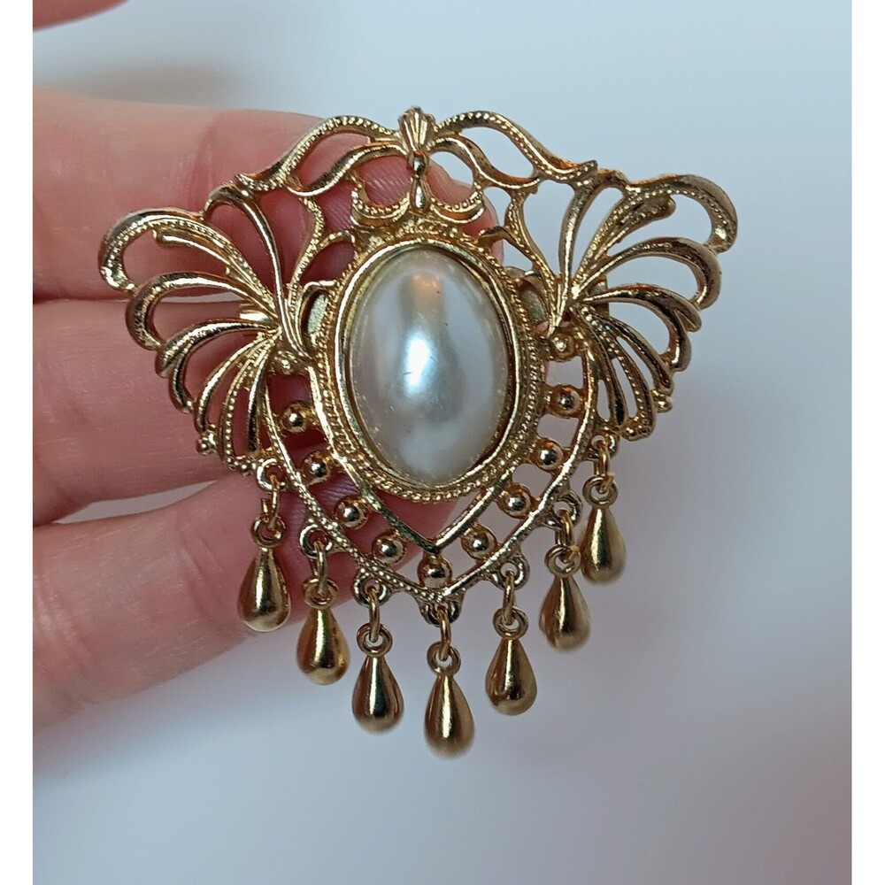 Goldtone Filagree Faux Pearl Teardrop Dangles Brooch 2 in
